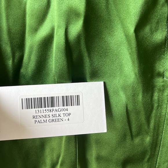 New with tags Reformation Rennes silk top in Palm Green - size 4 - Picture 3 of 7